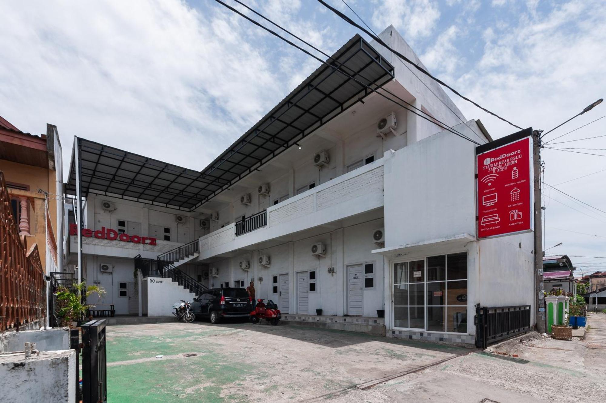 扎伊诺尔阿比丁班达亚齐红多兹伊斯兰酒店-近rsud 外观 照片
