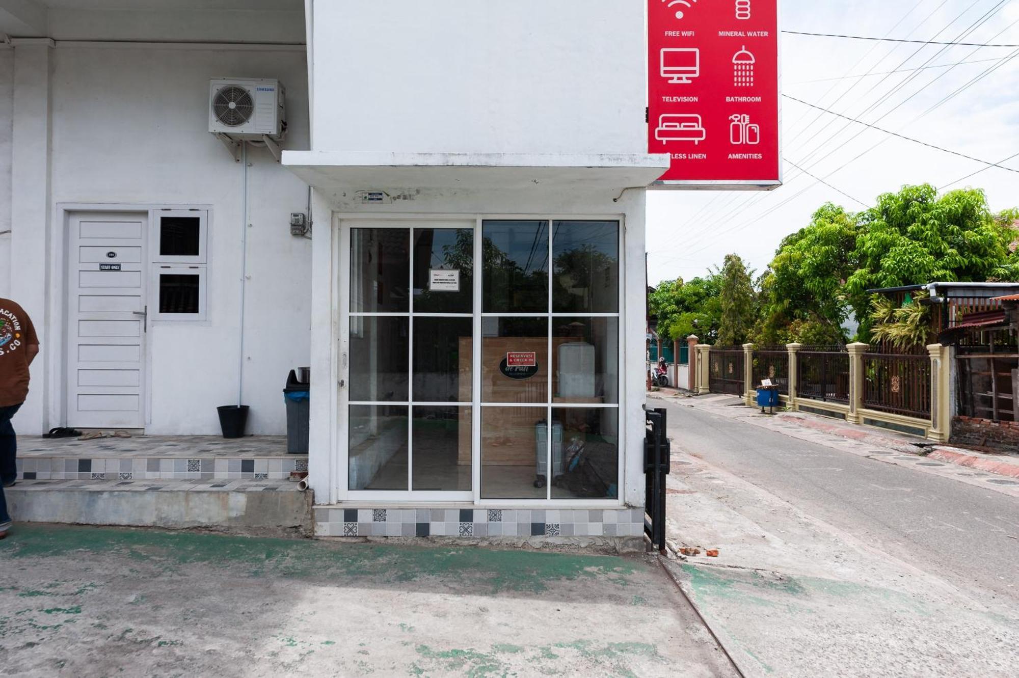 扎伊诺尔阿比丁班达亚齐红多兹伊斯兰酒店-近rsud 外观 照片